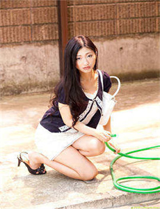 特警霸王花-瞒着老公加班的HR中字