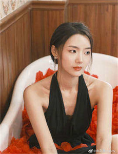 女装正太 快播-俄罗斯美女艺术