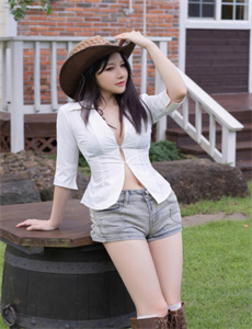 美女不坏